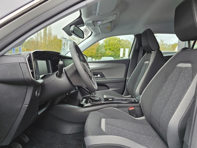Fahrzeugabbildung Opel Mokka Enjoy Digitales Cockpit LED Apple CarPlay Android Auto Musikstreaming DAB Ambientebeleuchtung
