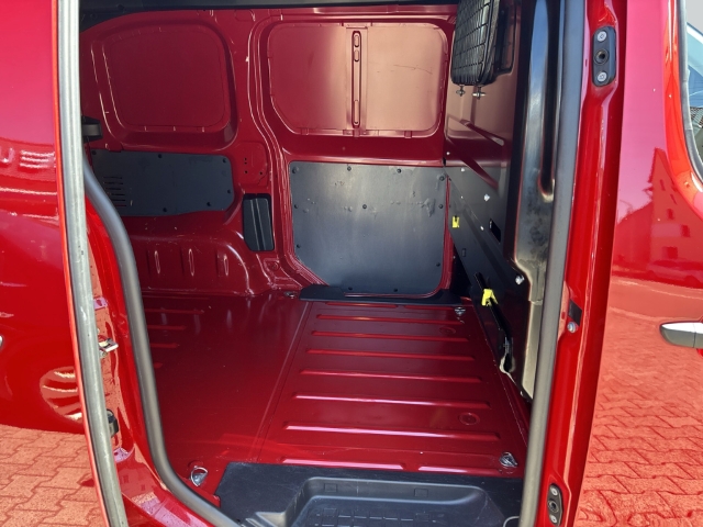 Fahrzeugabbildung Citroen Jumpy Kasten Club XS StandHZG Navi Apple CarPlay Android Auto Klimaautom Musikstreaming