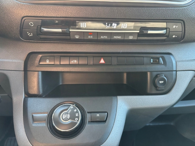 Fahrzeugabbildung Citroen Jumpy Kasten Club XS StandHZG Navi Apple CarPlay Android Auto Klimaautom Musikstreaming