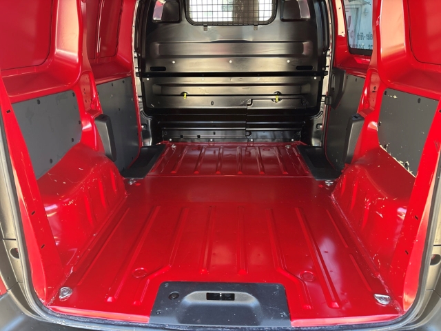 Fahrzeugabbildung Citroen Jumpy Kasten Club XS StandHZG Navi Apple CarPlay Android Auto Klimaautom Musikstreaming