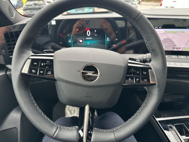 Fahrzeugabbildung Opel Astra Sports Tourer GS HUD Navi 360 Kamera LED ACC Apple CarPlay Android Auto