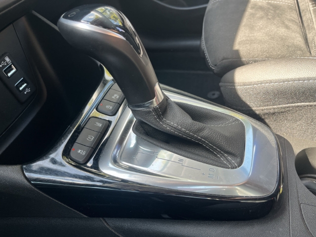 Fahrzeugabbildung Opel Crossland Ultimate Paket Navi Leder LED Apple CarPlay Android Auto Mehrzonenklima Musikstreaming