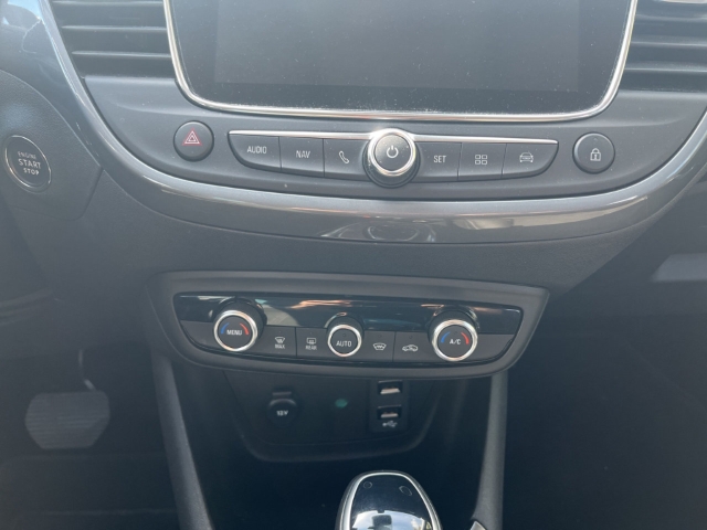 Fahrzeugabbildung Opel Crossland Ultimate Paket Navi Leder LED Apple CarPlay Android Auto Mehrzonenklima Musikstreaming
