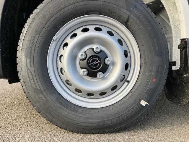Fahrzeugabbildung Opel Movano 3-Seiten-Kipper L3 3,5T Stabdhzg Winter Paket Navi Techno AWR Eat & Work Paket