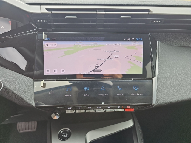 Fahrzeugabbildung Peugeot 408 Allure Pack Navi Digitales Cockpit Memory Sitze 360 Kamera LED ACC Apple CarPlay
