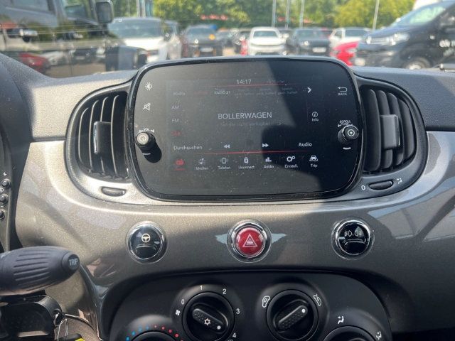 Fahrzeugabbildung Fiat 500 Basis ACC Apple CarPlay Android Auto DAB Temp PDC Berganfahrass. Regensensor Speedlimiter