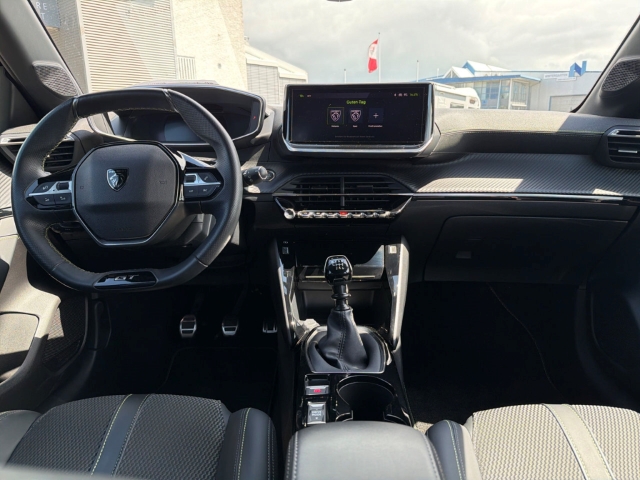 Fahrzeugabbildung Peugeot 208 GT Navi 360 Kamera LED Apple CarPlay Android Auto Klimaautom Fahrerprofil DAB