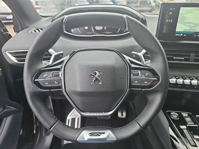 Fahrzeugabbildung Peugeot 3008 GT El. Panodach Navi Digitales Cockpit 360 Kamera LED ACC El. Heckklappe 2-Zonen-Klimaautom