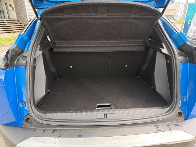 Fahrzeugabbildung Peugeot 2008 GT AHK-abnehmbar Navi Leder 360 Kamera Massagesitze LED ACC Klimaautom Fahrerprofil