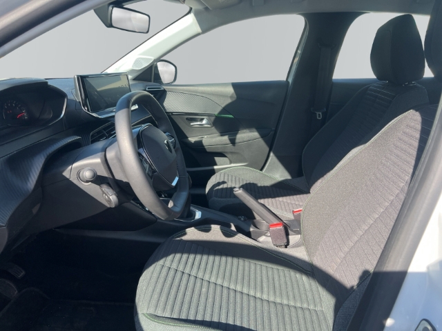 Fahrzeugabbildung Peugeot 208 Active Fahrerprofil DAB Keyless Spurhalteass. Verkehrszeichenerk. Notbremsass.