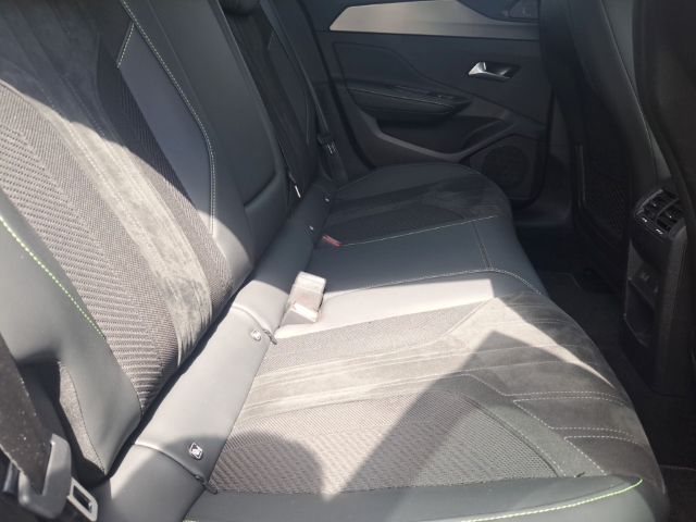 Fahrzeugabbildung Peugeot 308 SW GT Navi Digitales Cockpit Memory Sitze Soundsystem 360 Kamera Massagesitze