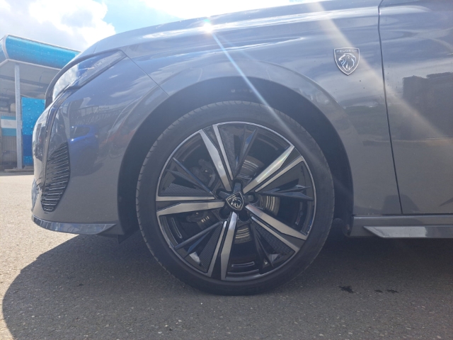 Fahrzeugabbildung Peugeot 308 SW GT Navi Digitales Cockpit Memory Sitze Soundsystem 360 Kamera Massagesitze