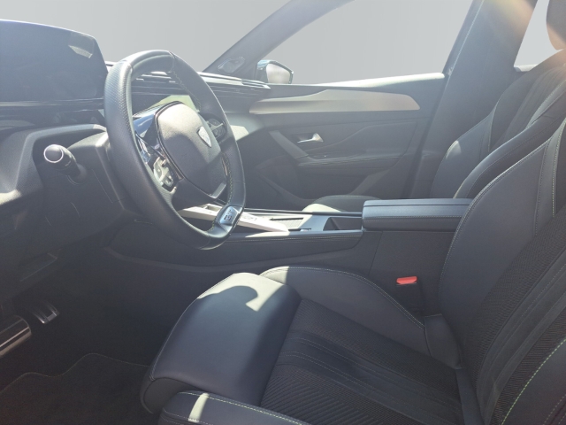 Fahrzeugabbildung Peugeot 308 SW GT Navi Digitales Cockpit Memory Sitze Soundsystem 360 Kamera Massagesitze