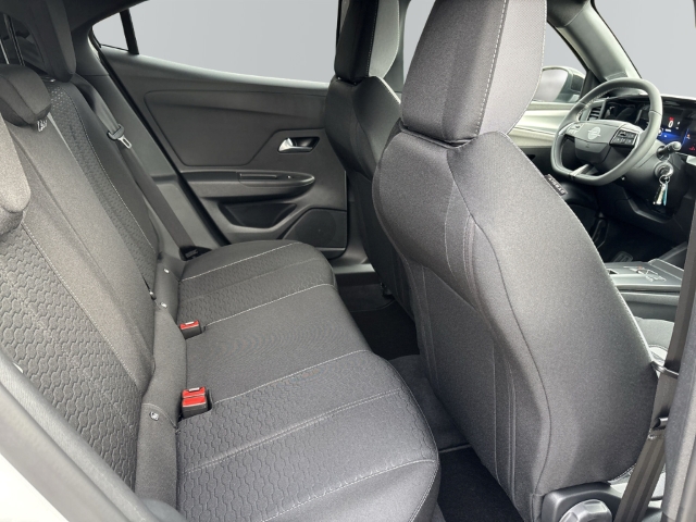 Fahrzeugabbildung Opel Mokka Edition Digitales Cockpit LED Apple CarPlay Android Auto Musikstreaming DAB Ambientebeleuchtung