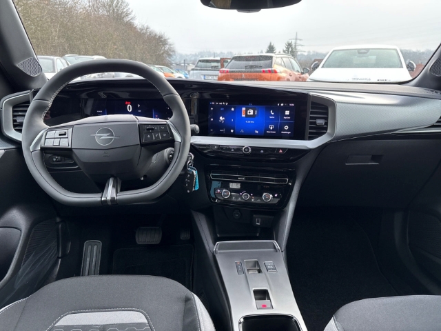 Fahrzeugabbildung Opel Mokka Edition Digitales Cockpit LED Apple CarPlay Android Auto Musikstreaming DAB Ambientebeleuchtung