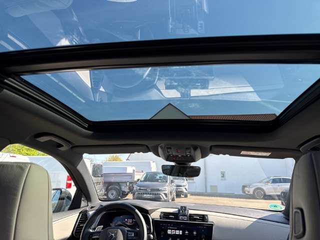 Fahrzeugabbildung DS Automobiles DS7 DS Esprit de Voyage Panorama Digitales Cockpit Klimasitze LED El. Heckklappe