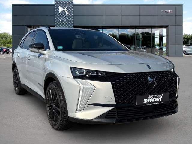 Fahrzeugabbildung DS Automobiles DS7 DS Esprit de Voyage Panorama Digitales Cockpit Klimasitze LED El. Heckklappe