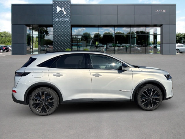 Fahrzeugabbildung DS Automobiles DS7 DS Esprit de Voyage Panorama Digitales Cockpit Klimasitze LED El. Heckklappe