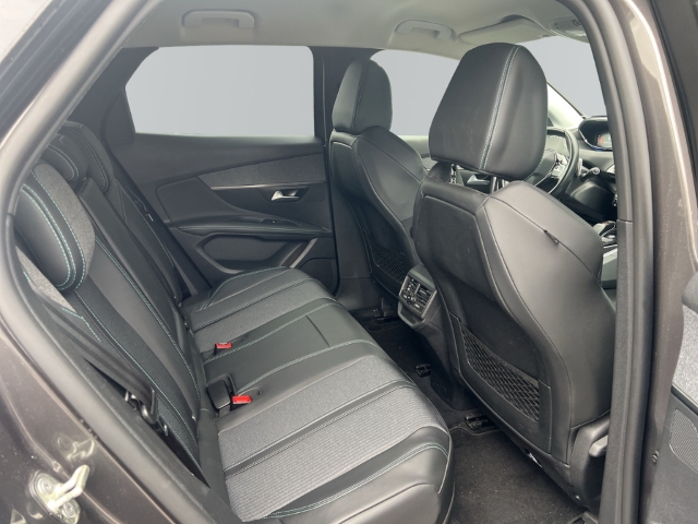 Fahrzeugabbildung Peugeot 3008 Hybrid 225 Allure Pack Navi Digitales Cockpit 360 Kamera LED ACC 2-Zonen-Klimaautom
