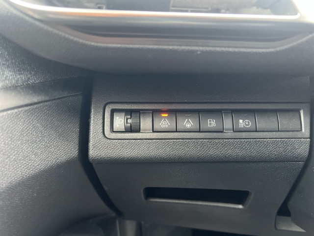 Fahrzeugabbildung Peugeot 3008 Hybrid 225 Allure Pack Navi Digitales Cockpit 360 Kamera LED ACC 2-Zonen-Klimaautom