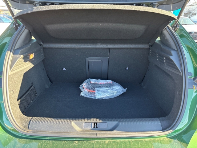 Fahrzeugabbildung Peugeot 308 Active Pack PHEV OBC 7,4 kW Navi Memory Sitze 2-Zonen-Klimaautom SHZ LenkradHZG