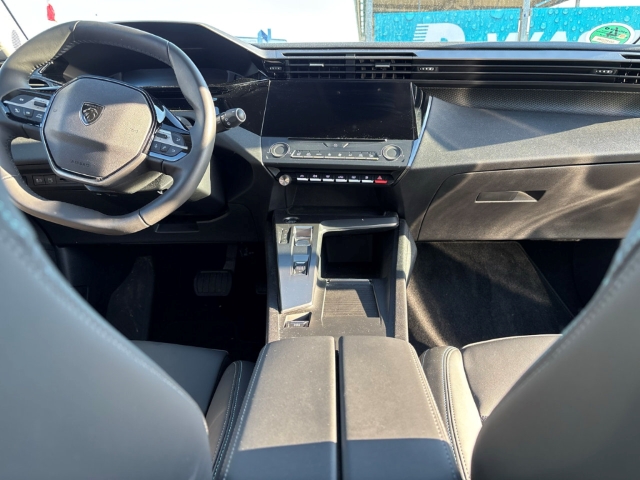 Fahrzeugabbildung Peugeot 308 Active Pack PHEV OBC 7,4 kW Navi Memory Sitze 2-Zonen-Klimaautom SHZ LenkradHZG
