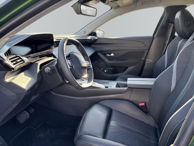 Fahrzeugabbildung Peugeot 308 Active Pack PHEV OBC 7,4 kW Navi Memory Sitze 2-Zonen-Klimaautom SHZ LenkradHZG