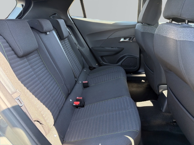 Fahrzeugabbildung Peugeot 2008 Active LED SHZ Spurhalteass. Verkehrszeichenerk. Notbremsass. Temp PDC Berganfahrass.