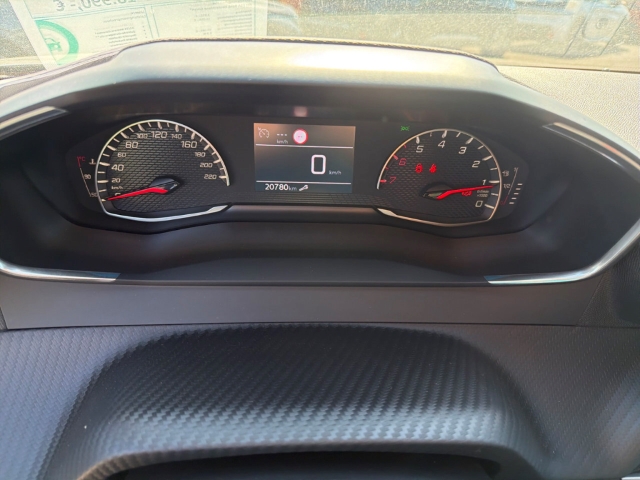 Fahrzeugabbildung Peugeot 2008 Active LED SHZ Spurhalteass. Verkehrszeichenerk. Notbremsass. Temp PDC Berganfahrass.