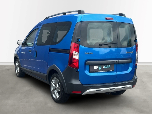 Fahrzeugabbildung Dacia Dokker Stepway Plus Navi ACC Apple CarPlay Android Auto Fahrerprofil DAB SHZ Rückfahrkam.