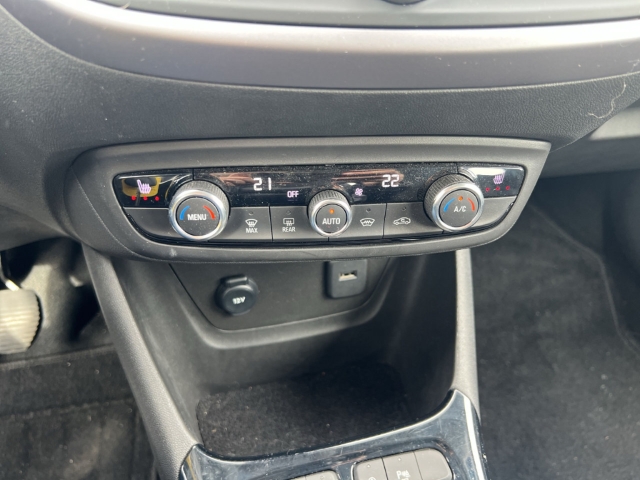 Fahrzeugabbildung Opel Crossland Enjoy LED Apple CarPlay Android Auto Mehrzonenklima DAB Ambientebeleuchtung