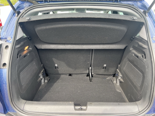 Fahrzeugabbildung Opel Crossland Enjoy LED Apple CarPlay Android Auto Mehrzonenklima DAB Ambientebeleuchtung