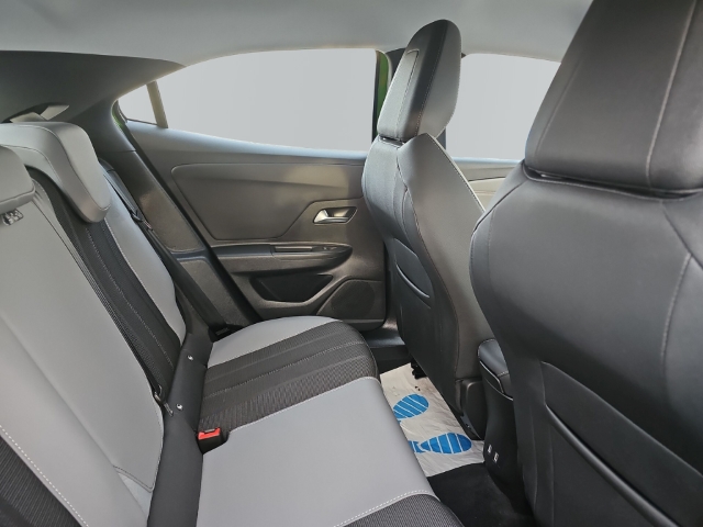 Fahrzeugabbildung Opel Mokka Elegance 1.2 Turbo Digitales Cockpit LED Apple CarPlay Android Auto Musikstreaming