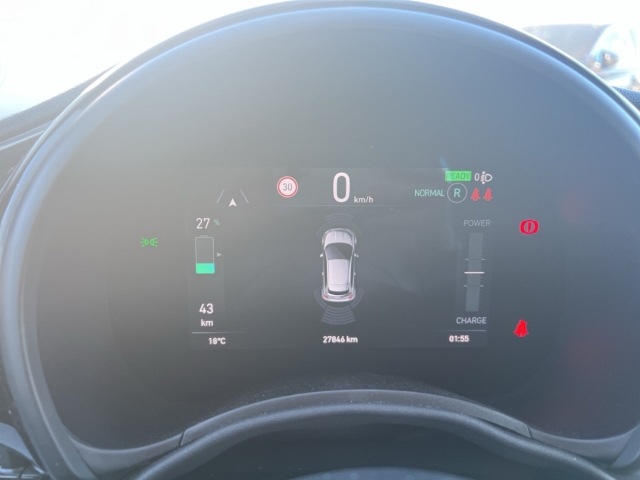 Fahrzeugabbildung Fiat 500e Navi Apple CarPlay Android Auto Klimaautom Fahrerprofil DAB Ambientebeleuchtung