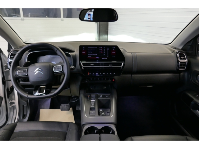 Fahrzeugabbildung Citroen C5 Aircross Max Navi Digitales Cockpit LED Apple CarPlay Android Auto Mehrzonenklima Musikstreaming DAB - mit KI generiert/bearbeitet