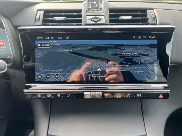 Fahrzeugabbildung DS Automobiles DS7 DS Rivoli Digitales Cockpit Klimasitze LED Klimaautom Ambientebeleuchtung