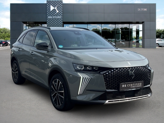Fahrzeugabbildung DS Automobiles DS7 DS Rivoli Digitales Cockpit Klimasitze LED Klimaautom Ambientebeleuchtung