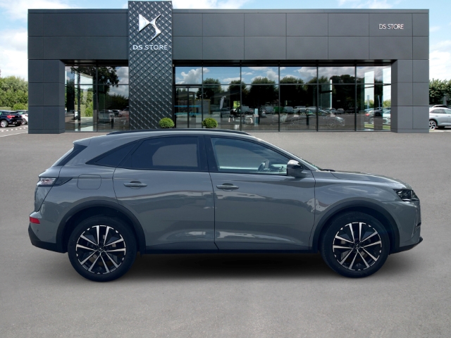 Fahrzeugabbildung DS Automobiles DS7 DS Rivoli Digitales Cockpit Klimasitze LED Klimaautom Ambientebeleuchtung