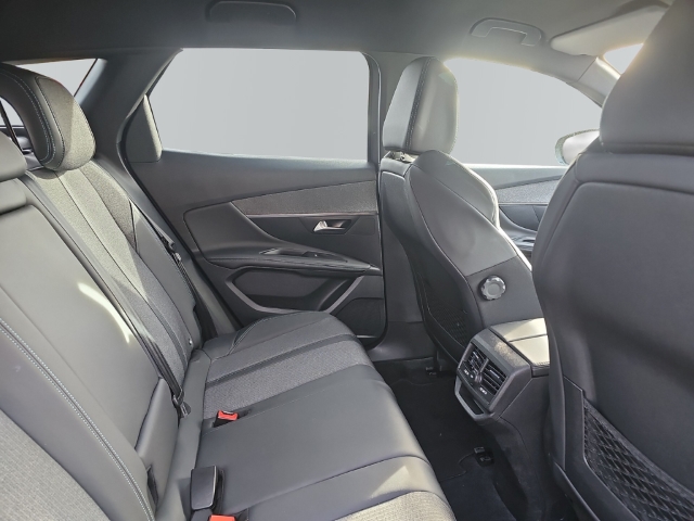 Fahrzeugabbildung Peugeot 3008 Allure Pack 1.2 PureTech Navi Digitales Cockpit 360 Kamera LED El. Heckklappe