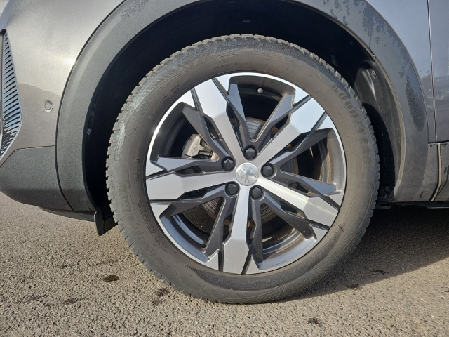 Fahrzeugabbildung Peugeot 3008 Allure Pack 1.2 PureTech Navi Digitales Cockpit 360 Kamera LED El. Heckklappe
