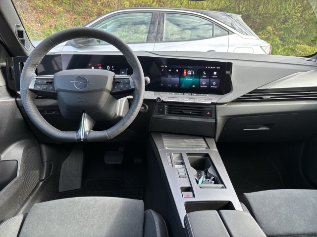 Fahrzeugabbildung Opel Astra Sports Tourer Ultimate HD Matrix LED HUD Navi Kurvenlicht