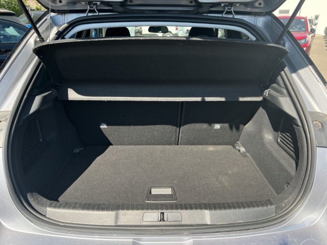 Fahrzeugabbildung Opel Mokka Electric Elegance Navi Digitales Cockpit LED Apple CarPlay Android Auto Klimaautom