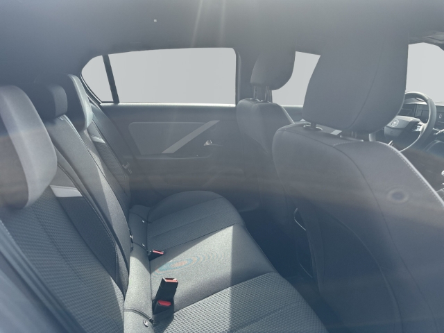 Fahrzeugabbildung Opel Astra L Edition Digitales Cockpit LED Apple CarPlay Android Auto Klimaautom Musikstreaming
