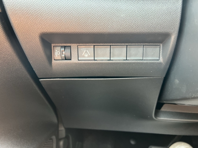 Fahrzeugabbildung Peugeot 208 Hybrid 110 Allure Navi Digitales Cockpit 360 Kamera LED Apple CarPlay Android Auto