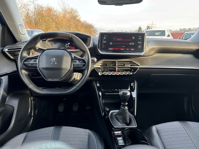 Fahrzeugabbildung Peugeot 2008 Allure Pack Navi Digitales Cockpit LED Apple CarPlay Android Auto Klimaautom
