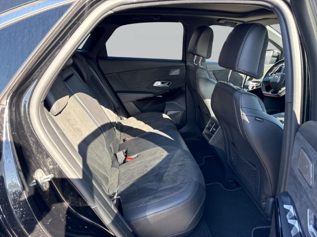 Fahrzeugabbildung DS Automobiles DS7 E-Tense Performance Line + 4x2 Digitales Cockpit Soundsystem LED Klimaautom