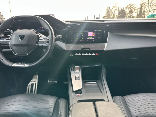 Fahrzeugabbildung Peugeot 308 SW GT El. Panodach Navi Leder Memory Sitze Massagesitze LED Blendfreies Fernl.