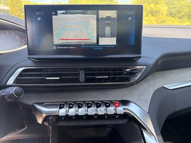 Fahrzeugabbildung Peugeot 3008 GT Panodach Navi Digitales Cockpit 360 Kamera LED ACC El. Heckklappe Apple CarPlay - mit KI generiert/bearbeitet