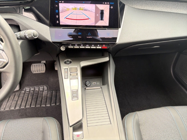 Fahrzeugabbildung Peugeot 308 Hybrid 180 Allure Pack Navi Memory Sitze 360 Kamera LED Apple CarPlay Android Auto