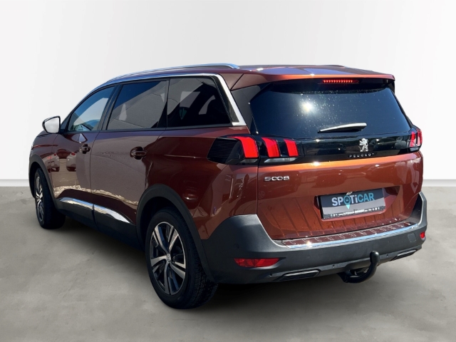 Fahrzeugabbildung Peugeot 5008 Hybrid Allure Pack Navi Digitales Cockpit LED 2-Zonen-Klimaautom DAB Ambientebeleuchtung